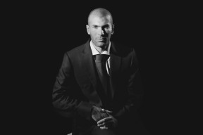 法兰克福通过中路直塞制造得分机会，法兰克福赢了吗